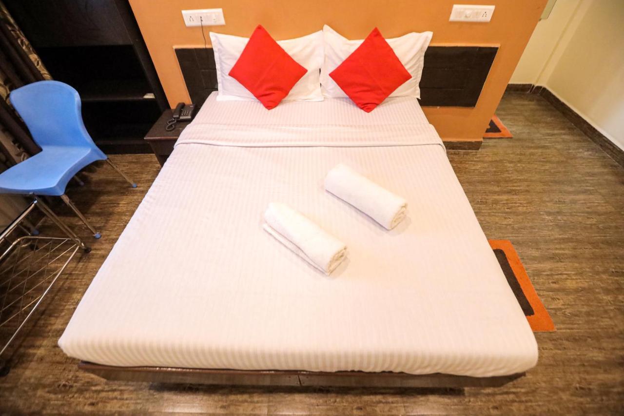 Hotel Sai Niwas Lonavala Εξωτερικό φωτογραφία
