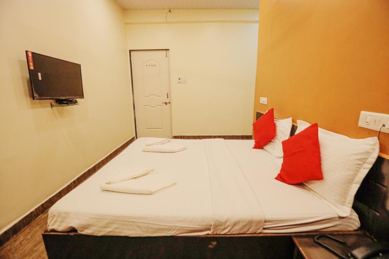 Hotel Sai Niwas Lonavala Εξωτερικό φωτογραφία